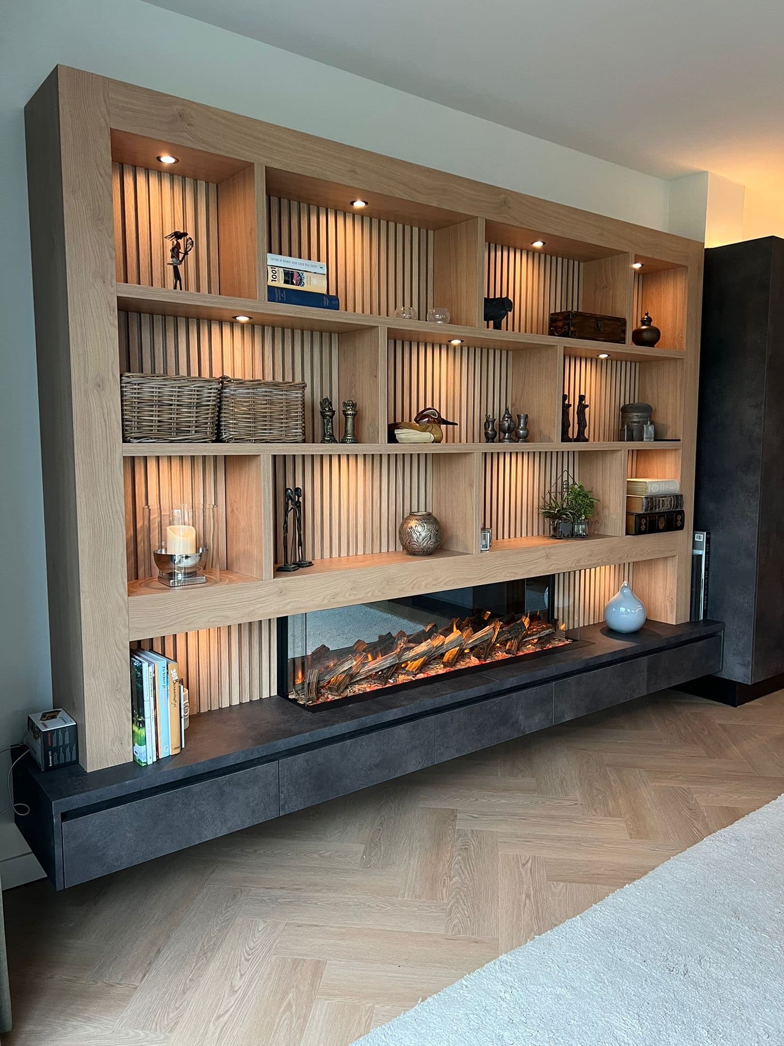 Luxe woonkamerkast met haard