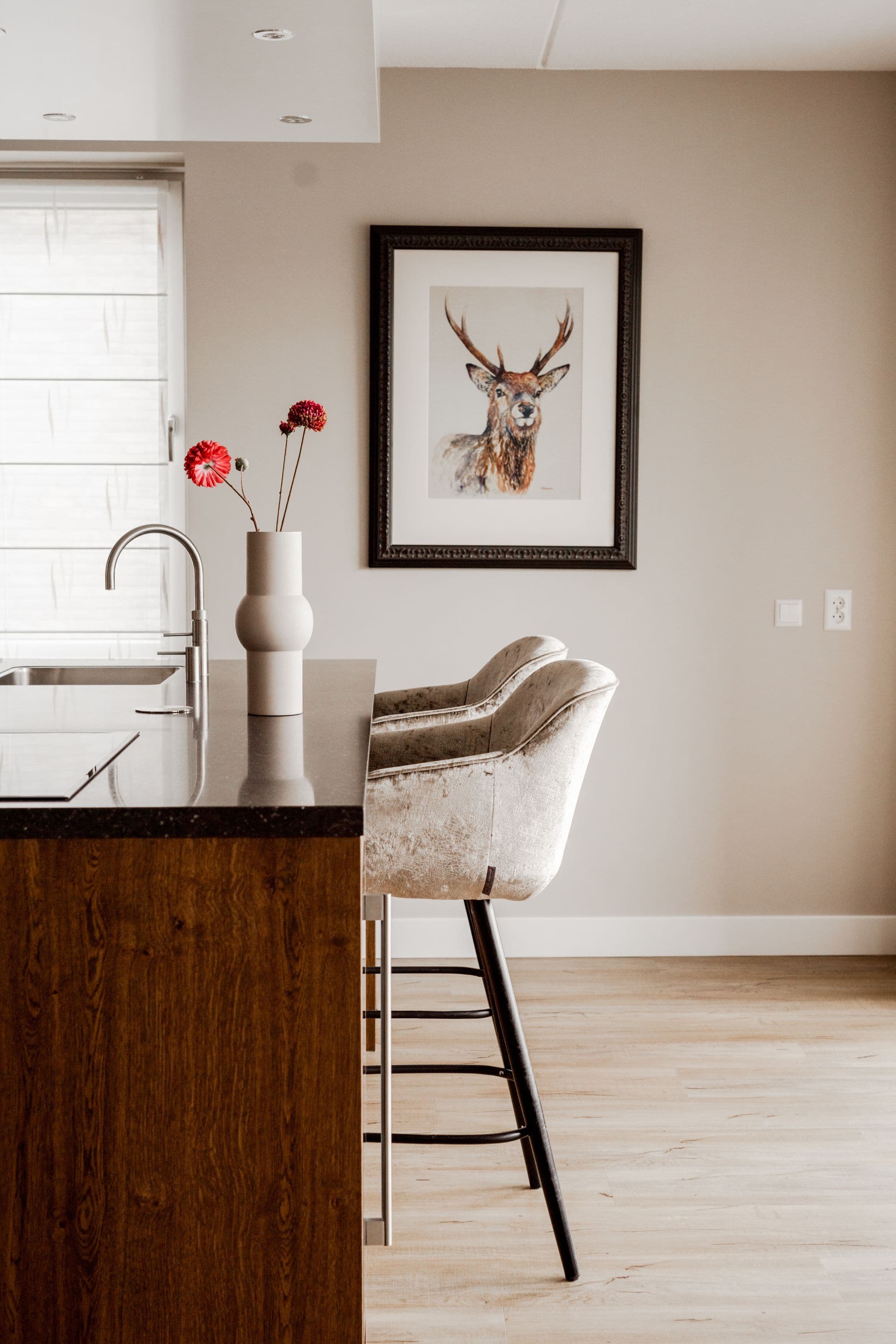 Luxe keuken met donker hout