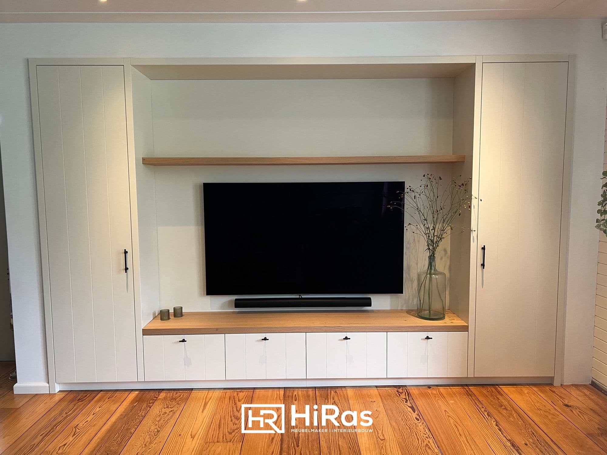 TV-meubel met lattenfront